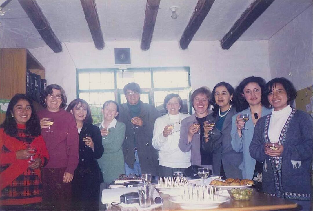 Mujeres reunidas para la creación de la Fundación Casa de refugio Matilde